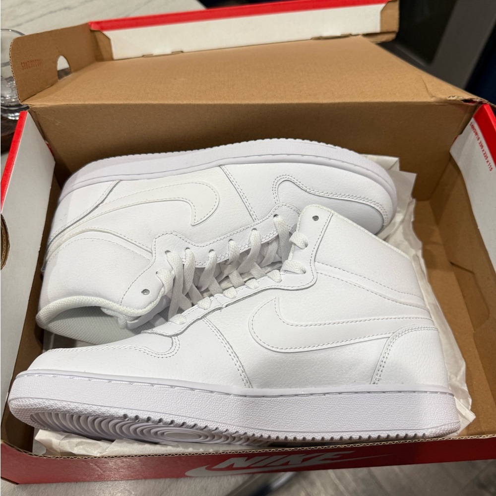Nike Women All-White Ebernon Mid Brand New size 8